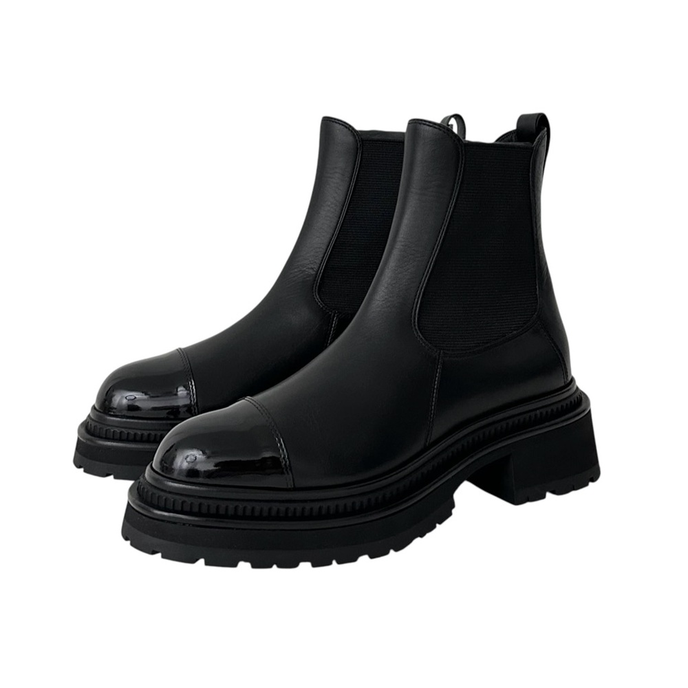 CHANEL Boots Chelsea Platform - Black Leather Patent Cap Toe 22A